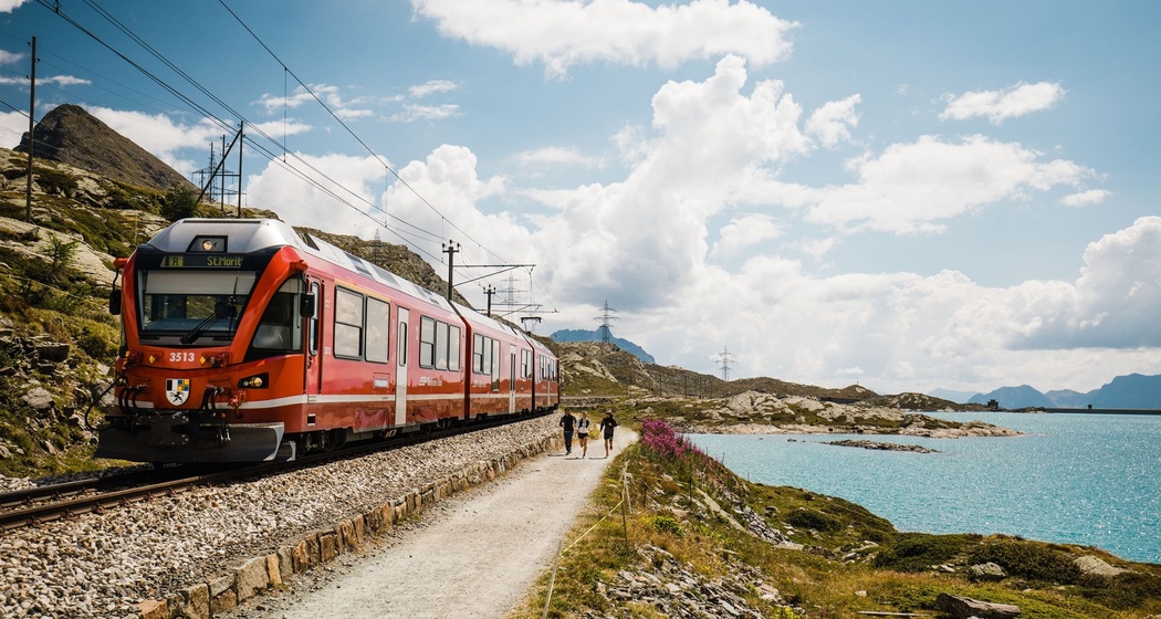 Lago Bianco, Trailrunner und RhB