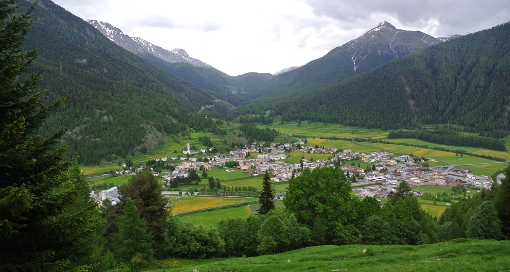 Blick Piz d'Urezza Richtung Zernez und Ofenpass