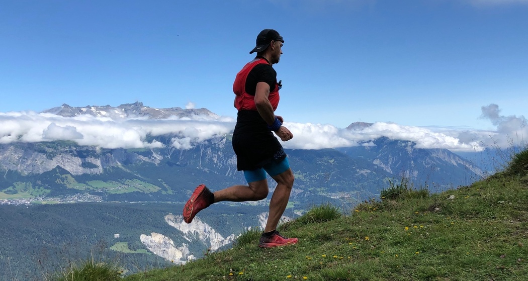 Kurz vor der Dutjer Alp. Trailrunning hoch über der Rheinschlucht