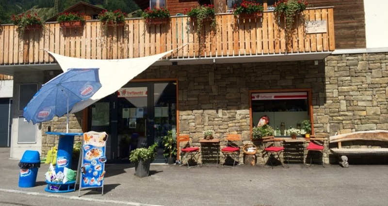 Dorfladen Safien Platz