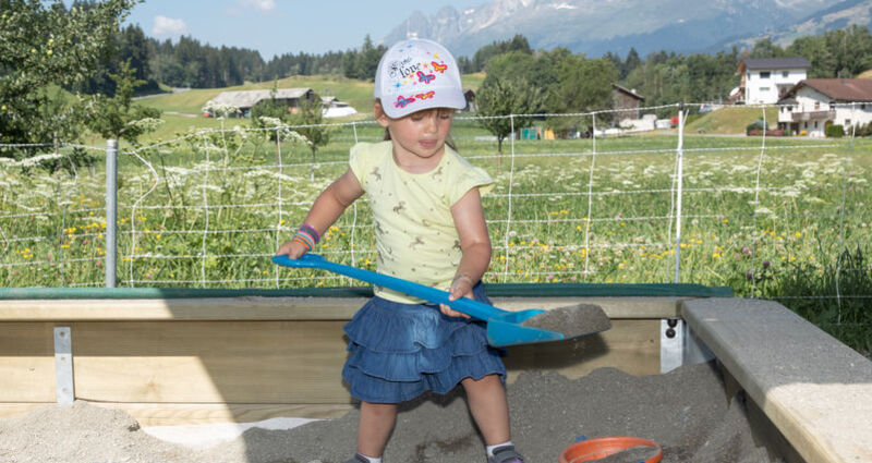 Spielplatz Schulhaus, Flond