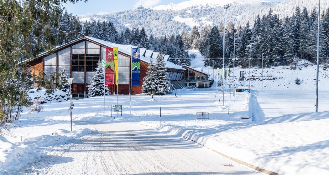 16 Staderas - Sportzentrum - Caumasee - Conn (oua_43777258_image)