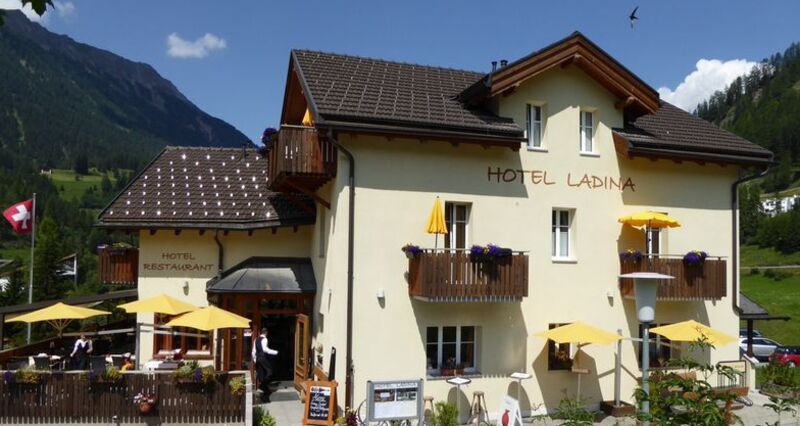 Ladina (oua_43789795_image)