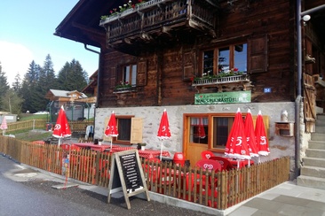 Nini's Puurästübli Gartensitzplatz