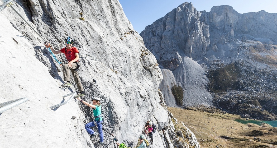 Beste Kalkwände für den Familien-Klettersteig Partnunblick