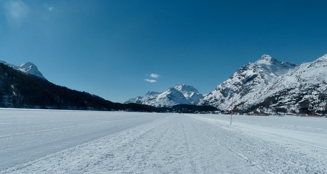 Bequeme und garantiert ebene Wege auf dem Silsersee