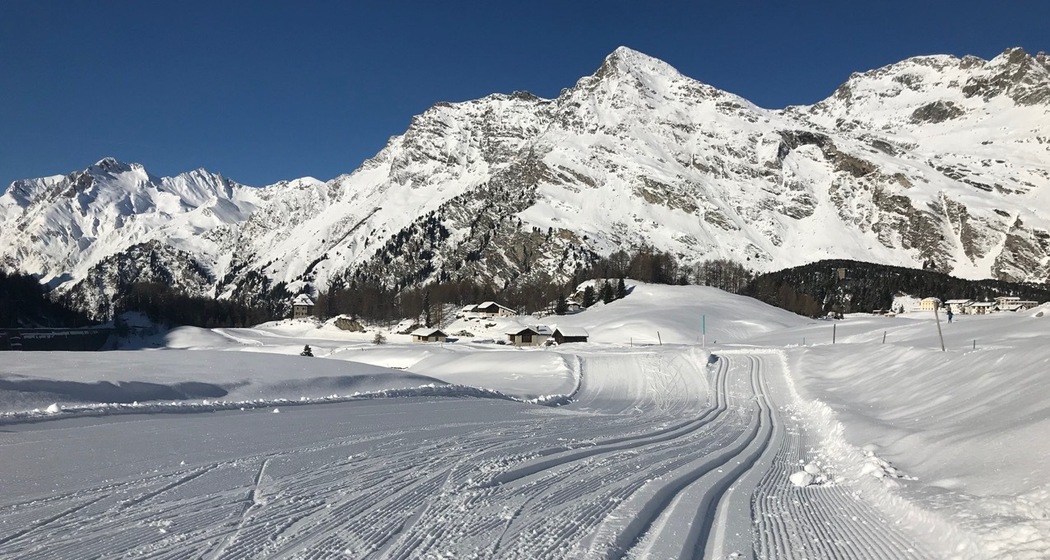 Loipe klassisch & skating bei Orden mit Blick auf Piz Lunghin