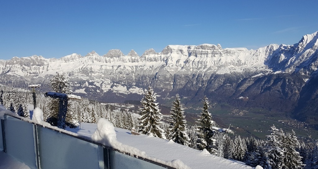 Aussicht Berghotel Schönhalden zu den Churfirsten