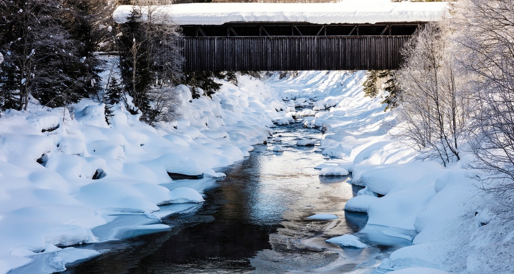 Überquerung des Hinterrheins auf der Talloipe Splügen