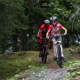 Biker im Wald von Pifal