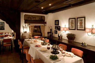 La Cave Morosani Posthotel