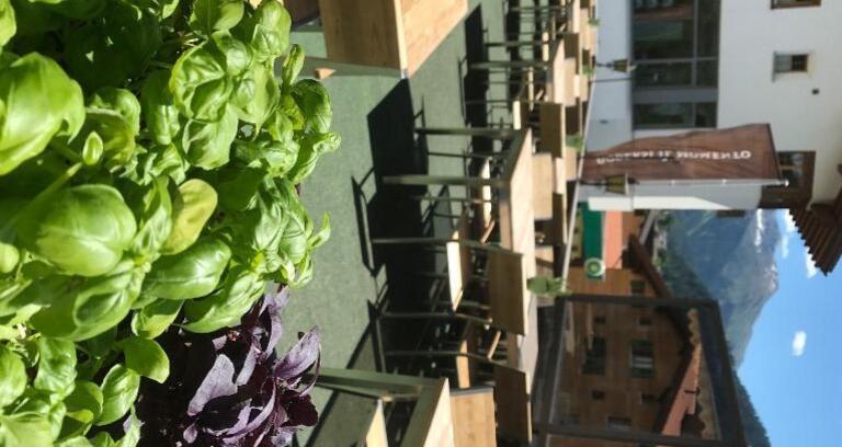 Trattoria Pizzeria Madrisa-Mia (oua_45096816_image)