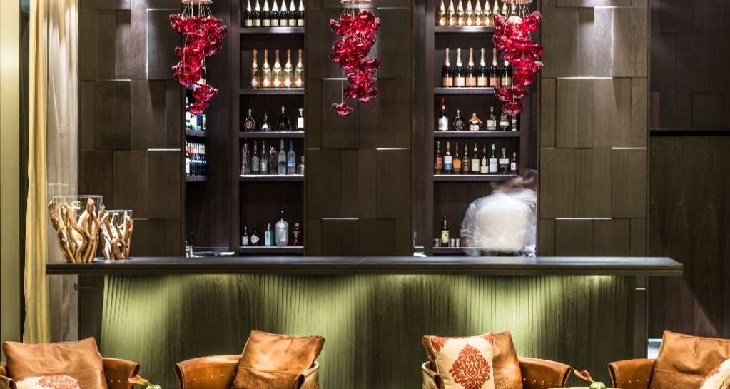 Nuts & Co. Lounge Bar (oua_45097345_image)