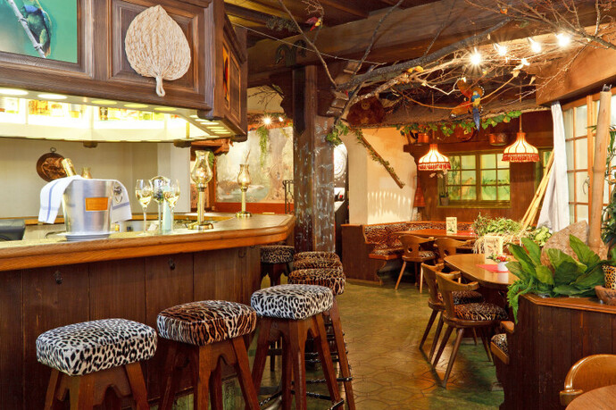 Bar-Billiard