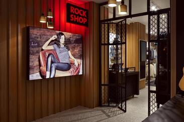 Rock Shop - Hard Rock Hotel Davos (oua_45097550_image)
