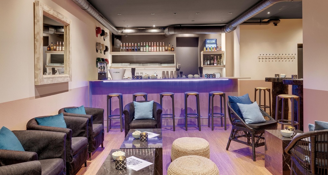 Just-One Bar (oua_45097920_image)