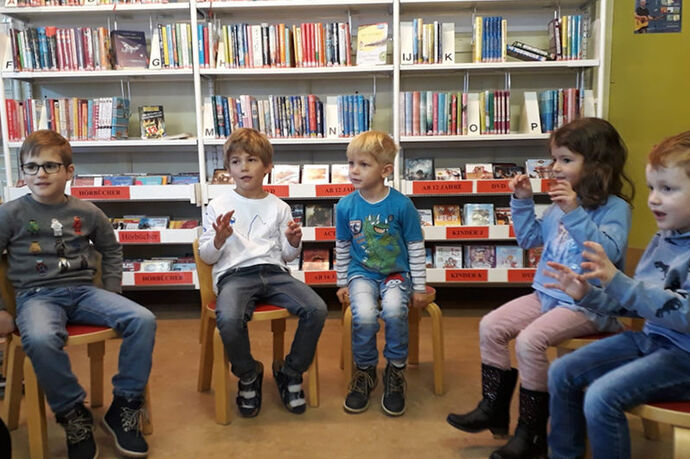 Bibliothek Obersaxen