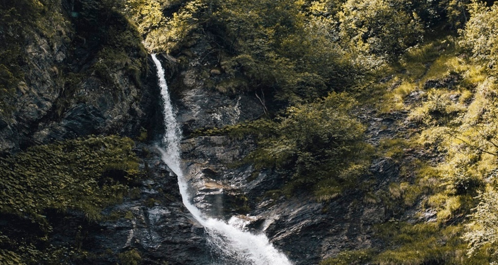 Der Weg führt vorbei am Wangser Grossbach