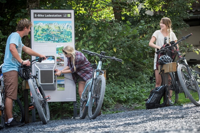 E-bike charging station Trin Station (oua_46260193_image)