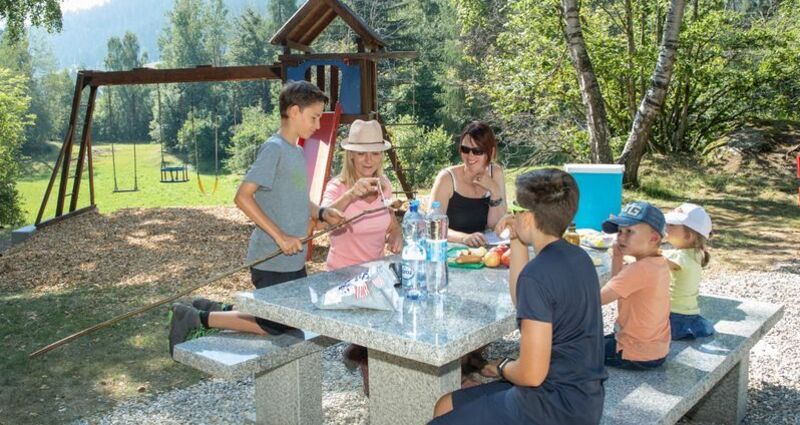 Feuerstelle Chischlun, Flond