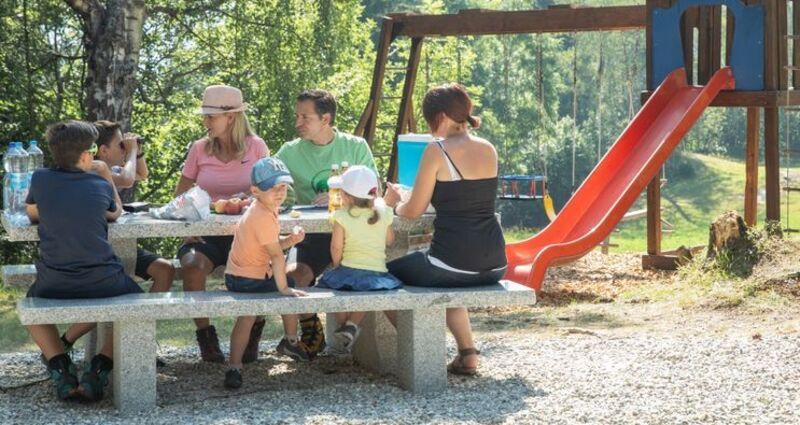 Feuerstelle Chischlun, Flond