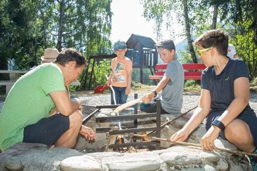 Feuerstelle Chischlun, Flond