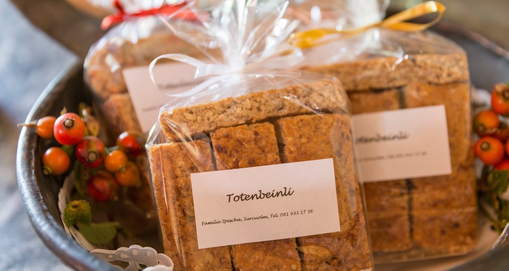 Familie Spescha Hof Sansandrisch, Surcuolm (oua_50353959_image)