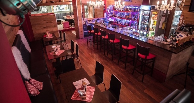 Mountain's Akt Davos Diner (oua_50598179_image)