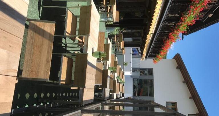 Trattoria Pizzeria Madrisa-Mia (oua_50598220_image)