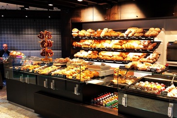 Beck Hitz (oua_50598898_image)