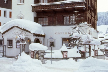 Chesa Bar (oua_50598963_image)