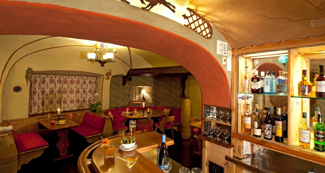 Chesa Bar (oua_50598964_image)