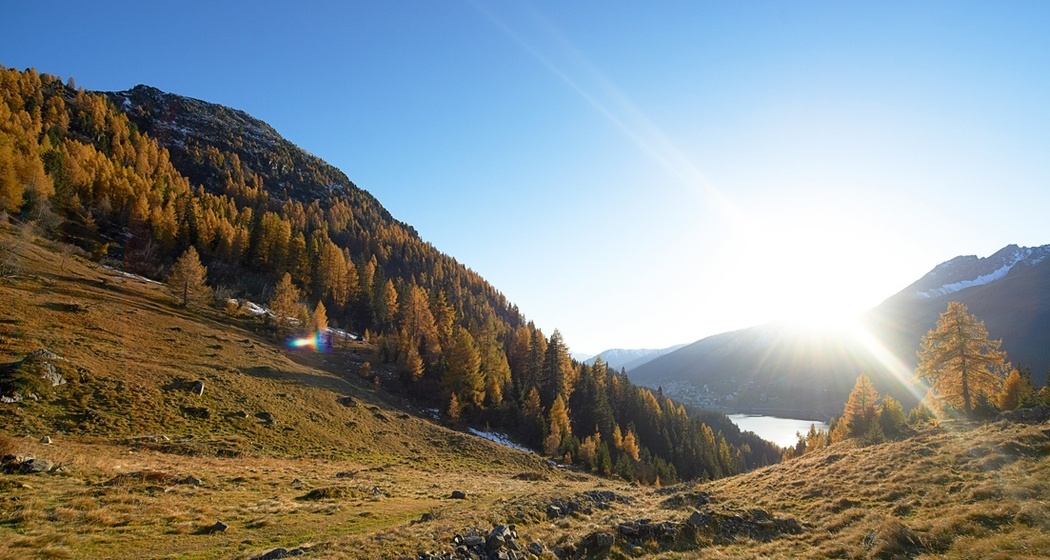Davos mit Davosersee von der "Drusatscha" aus