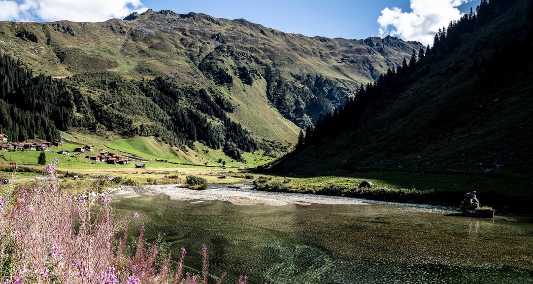 3-Seen-Trail (oua_51532912_image)