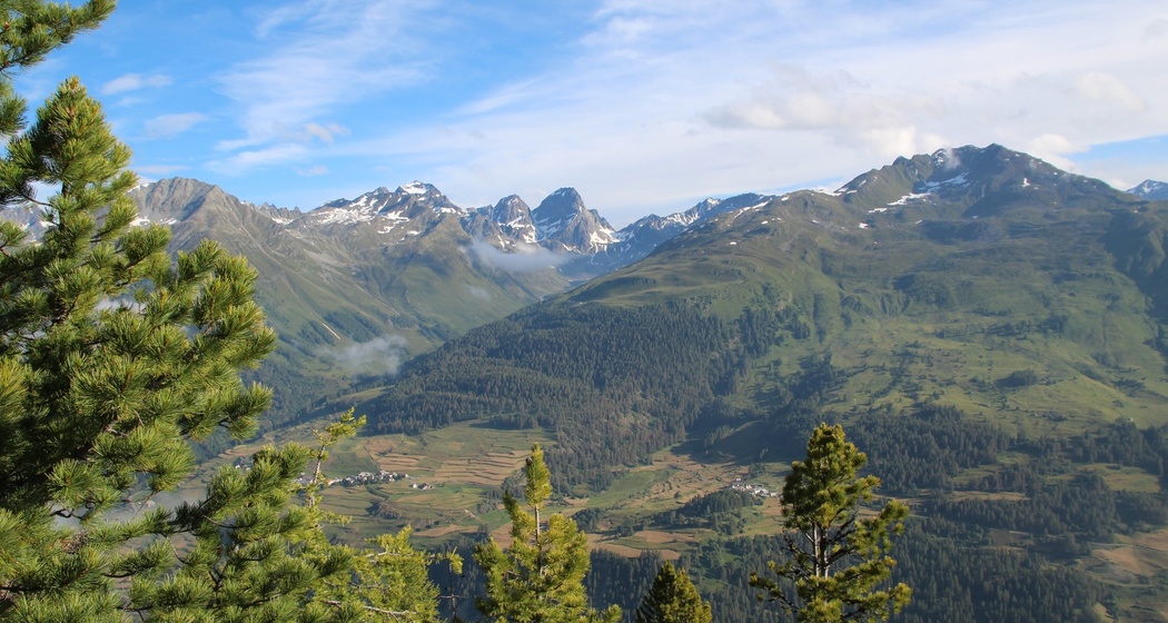 Muot la Sella: Panoramablick Unterengadin