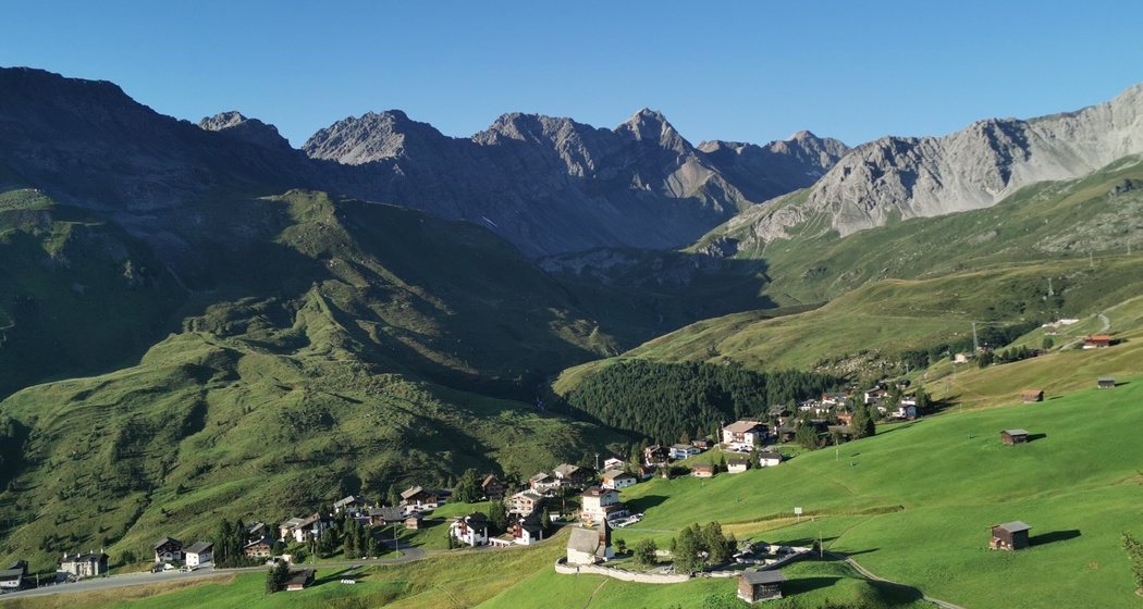 Aussicht auf Innerarosa vom Tschuggen runter