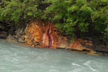 Quelltuff der Sfondraz-Quelle