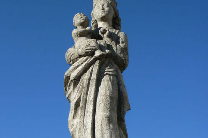 Statue der Mutter Gottes