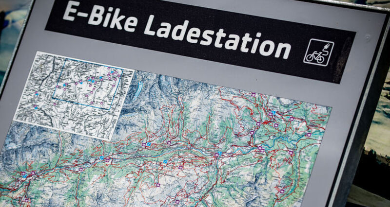 E-Bike Ladestation Rufalipark, Obersaxen (oua_52295137_image)