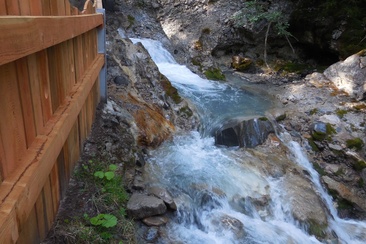 Quelltuff der Funtana da Suolper