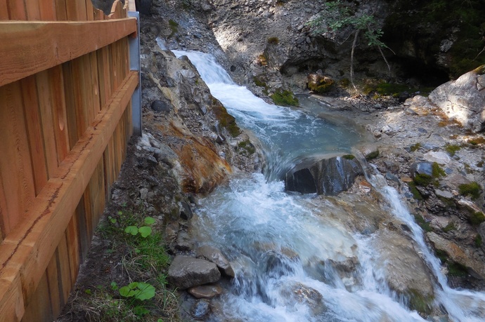 Quelltuff der Funtana da Suolper