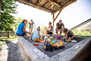 Spielplatz Davo Stron (oua_52823397_image)