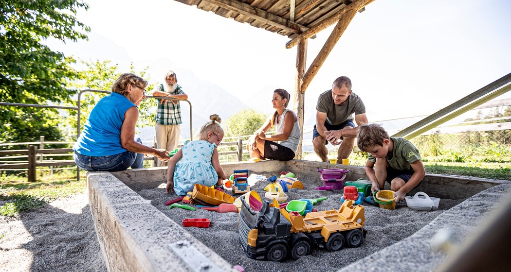 Spielplatz Davo Stron (oua_52823397_image)