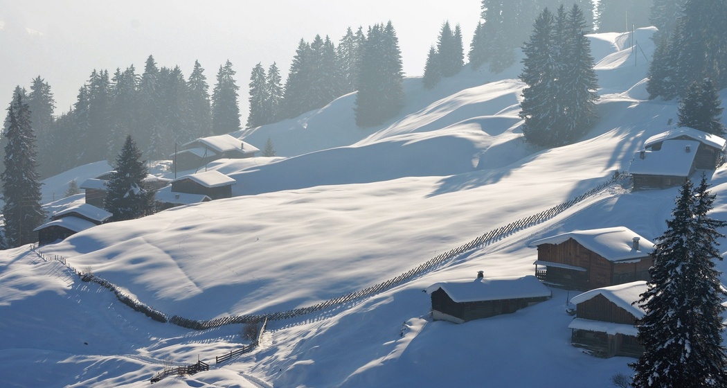 Zugang über den romantischer Winterwanderweg