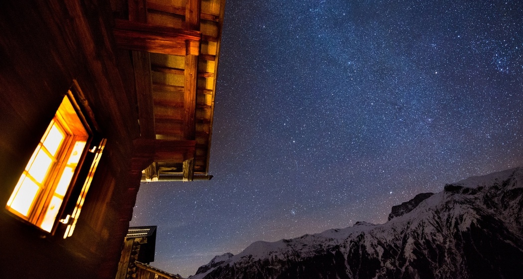 Wenns ringsum dunkel ist, leuchten die Sterne ungwohnt intensiv!