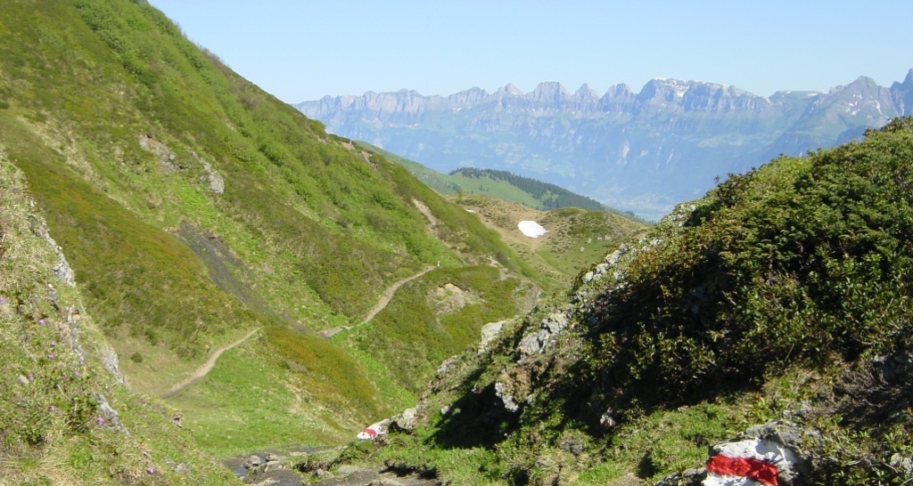 2-Seen-Wanderung mit Blick auf die Churfirsten