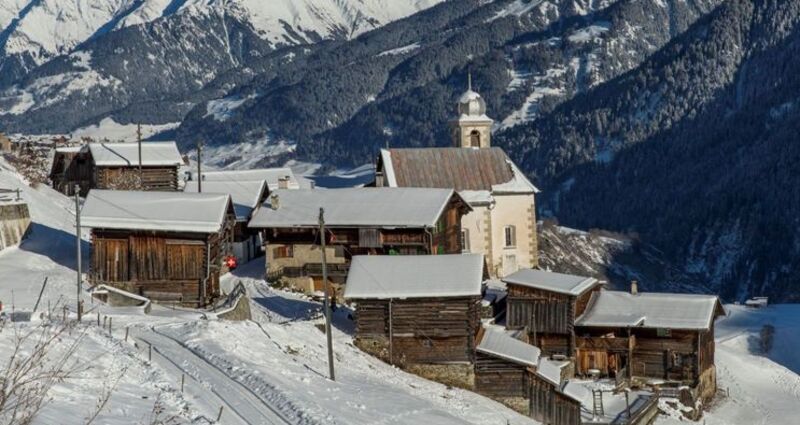 Weiler Sogn Andriu mit der gleichnamigen Kapelle
