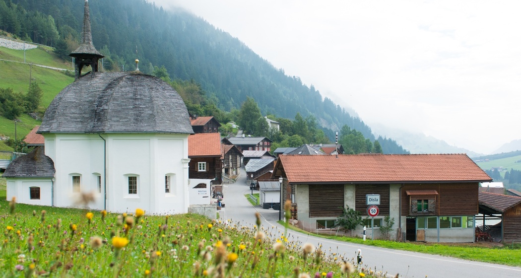 Disla mit Kapelle