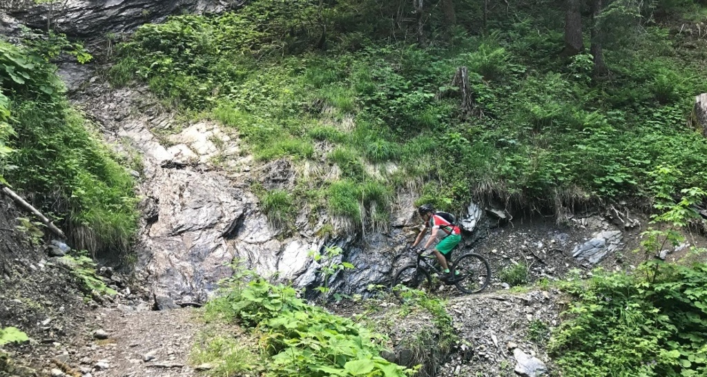 Bachübergang im Valeis