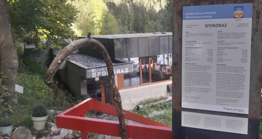 Informationstafel der Sfondraz-Quelle